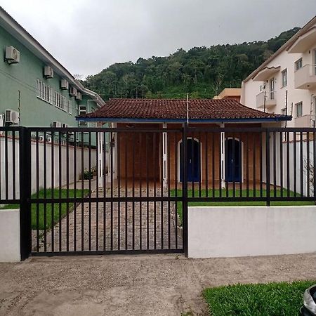 فيلا أوباتوبافي Casa Praia Grande Com Churrasqueira المظهر الخارجي الصورة